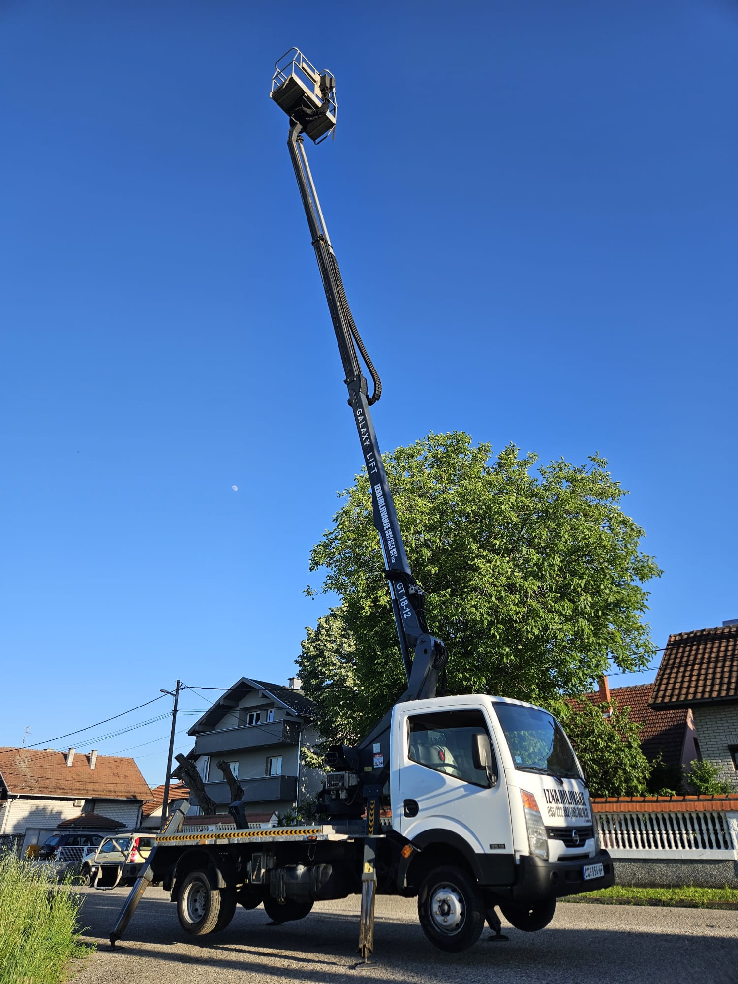 Kamion korpa u visini